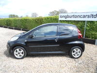 PEUGEOT 107