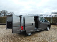 NISSAN NV200